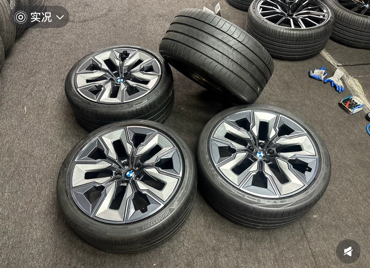 Wheel hub and tire for X4, X5, X6, X7, 5 Series, 7 Series, 8 Series, 20-inch, 21-inch, 22-inch