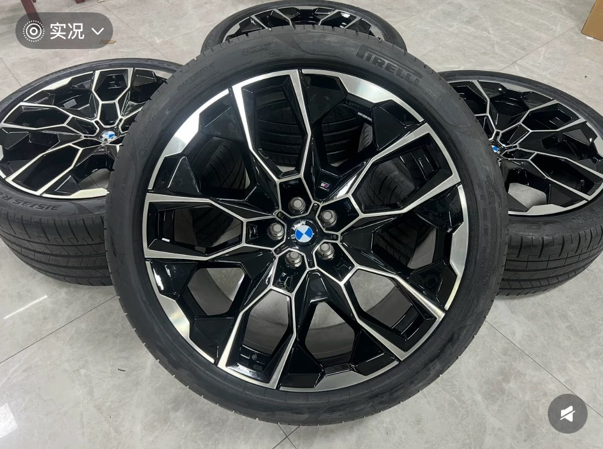 Wheel hub and tire for X4, X5, X6, X7, 5 Series, 7 Series, 8 Series, 20-inch, 21-inch, 22-inch